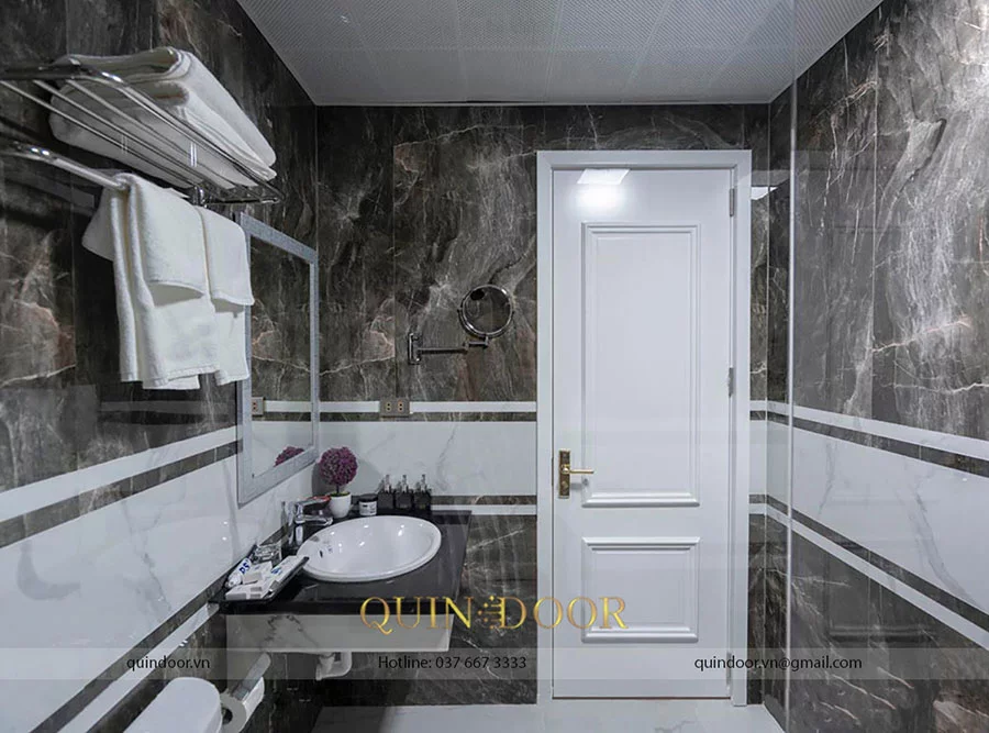 cửa gỗ nhựa pvc nhà vệ sinh