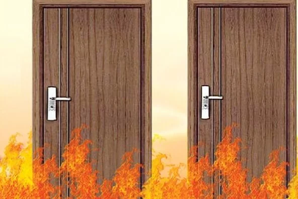 Cánh cửa trở thành tấm lá chắn ngăn chặn sự bùng phát của ngọn lửa